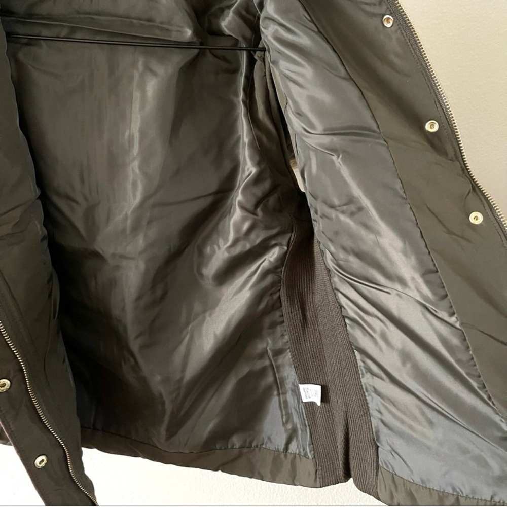 Quilted Vest Faux Fur Trim Hood Military Green Lightweight Gorpcore Utility - Picture 8 of 8